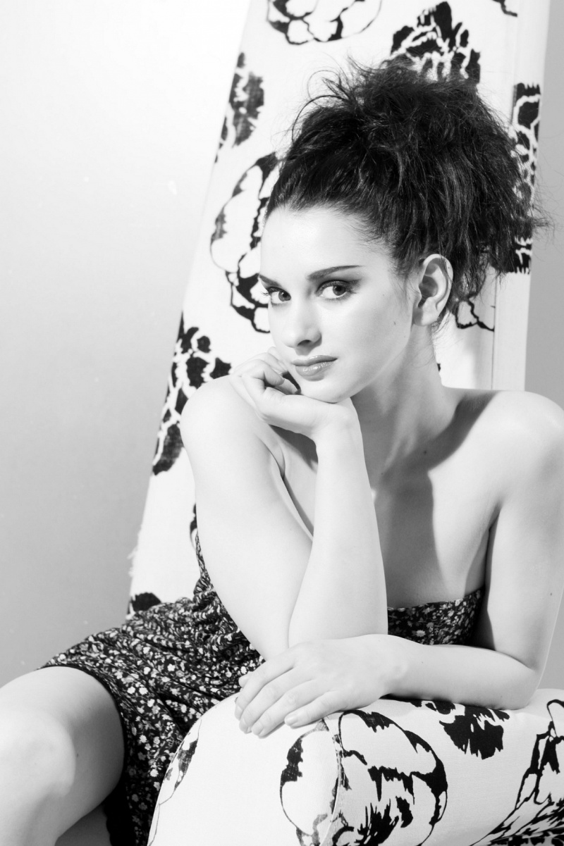 Female model photo shoot of Laura Skuce