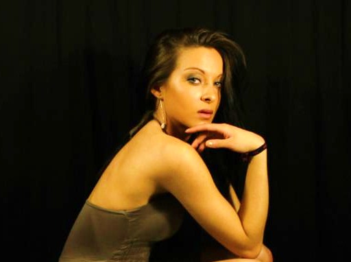 Female model photo shoot of Alyssa-m