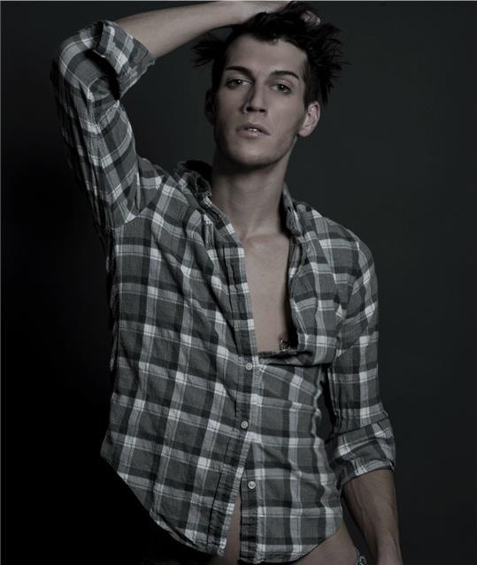 Male model photo shoot of Bradlee Aylward