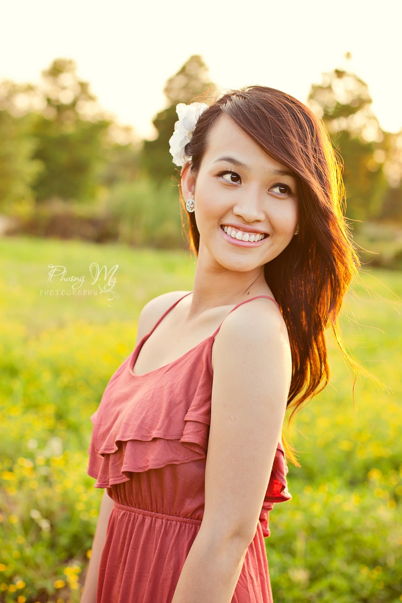 Female model photo shoot of Phuong My Photography