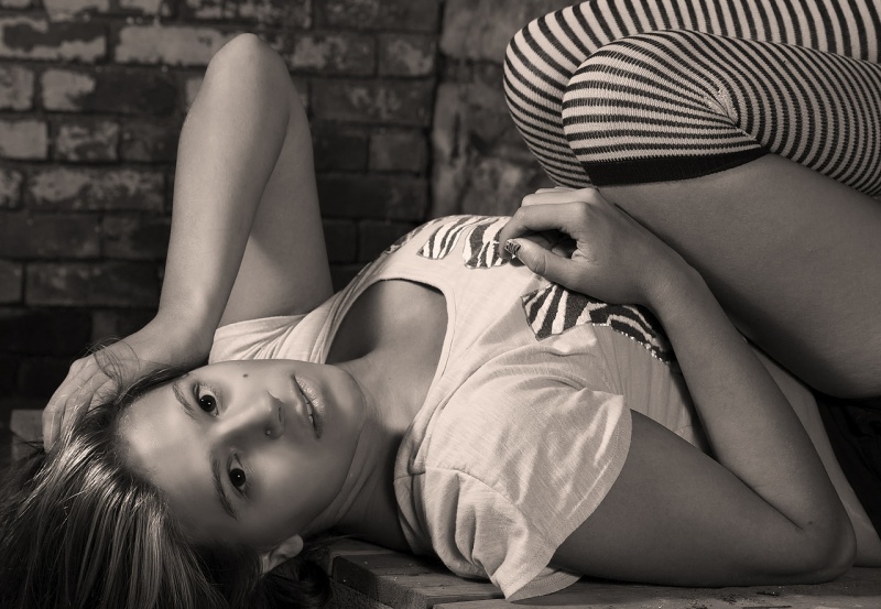 Female model photo shoot of Nikki Vaughn