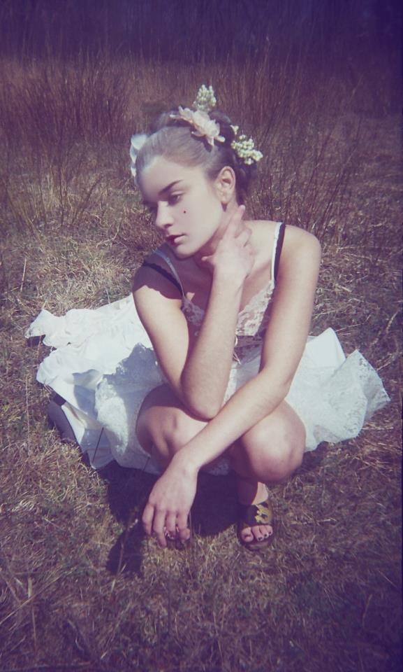 Female model photo shoot of Rachel Lenoir