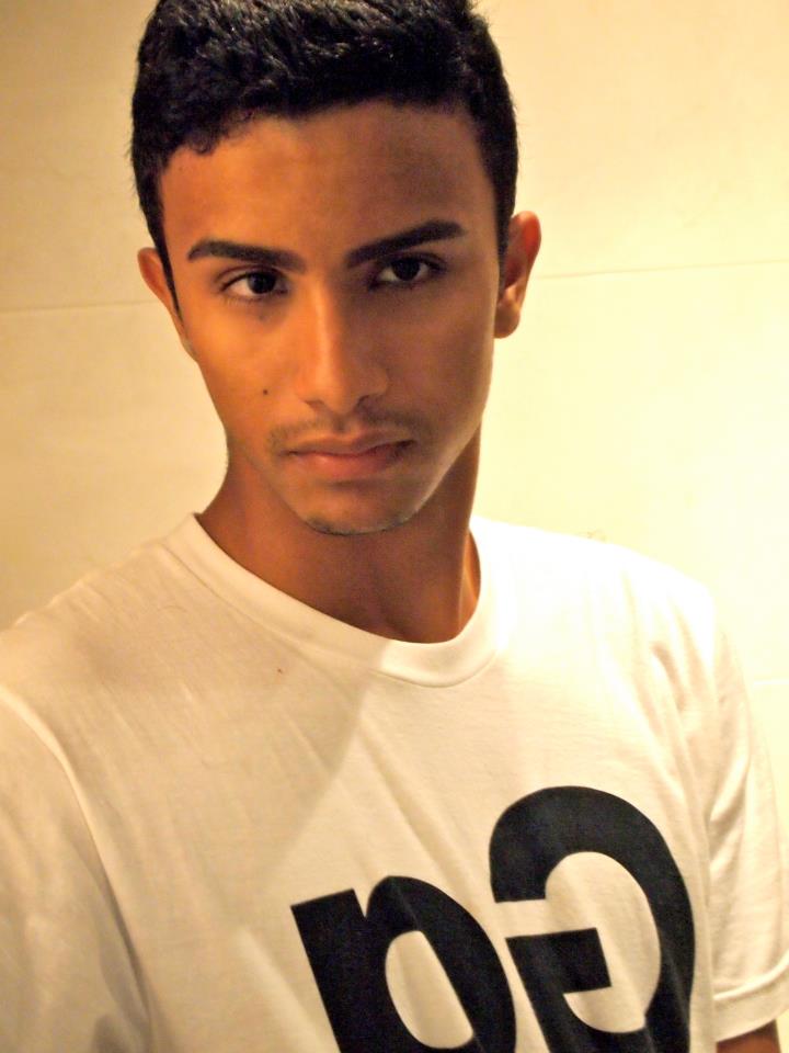 Male model photo shoot of Gabriel Burgos