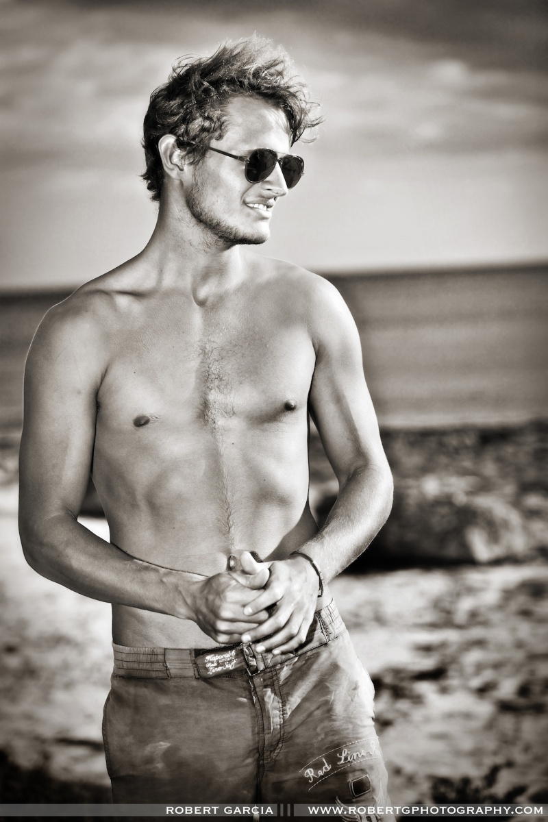 Male model photo shoot of Robert Garcia in Hawaii