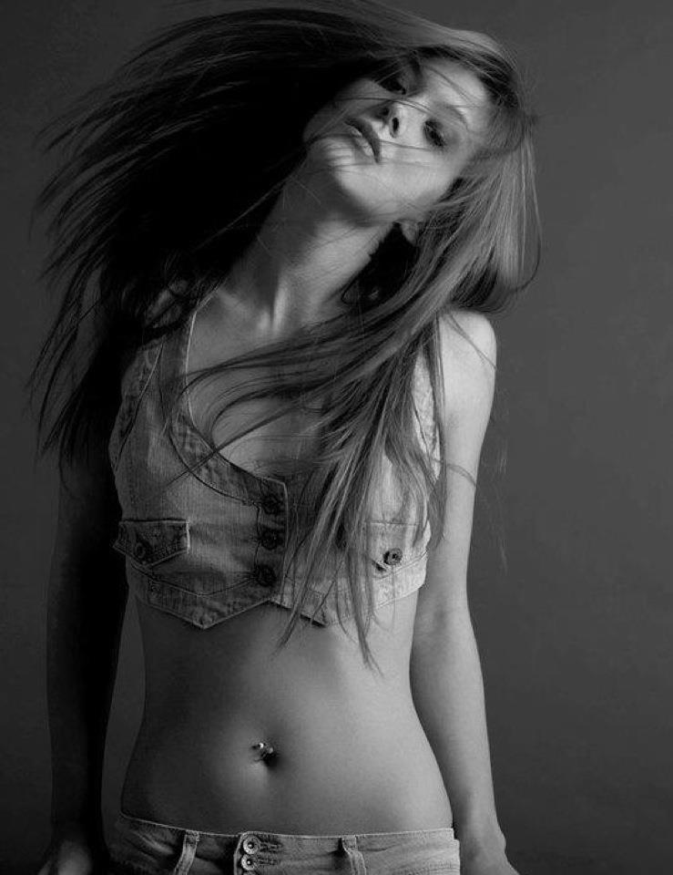 Female model photo shoot of Felicia cheyenne turck