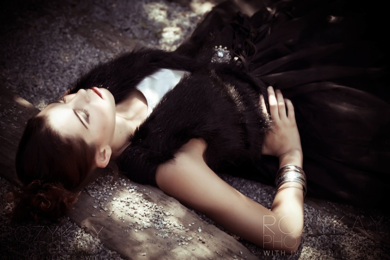 Female model photo shoot of Ivelisse Swift 