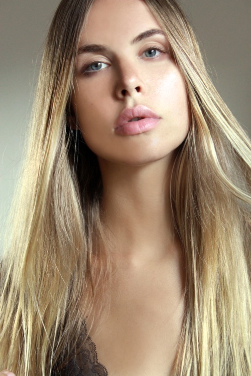 Female model photo shoot of Zhenya model