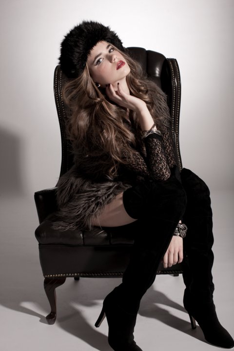 Female model photo shoot of Aking Makeup