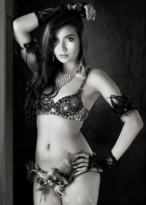 Female model photo shoot of Mafe Orozco