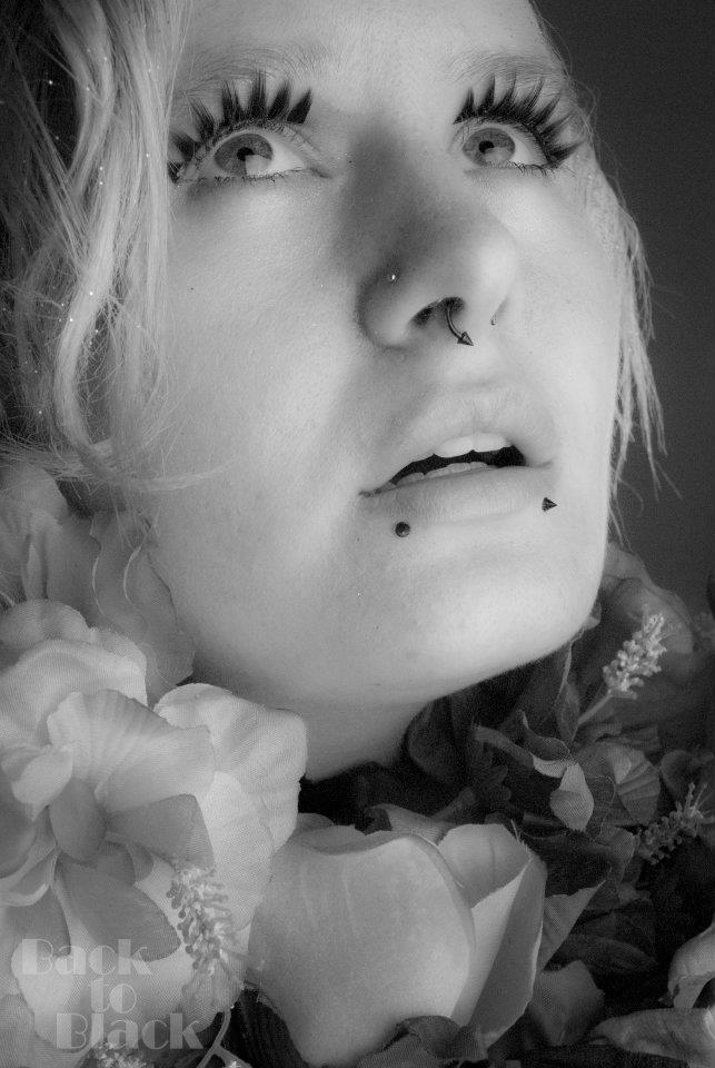 Female model photo shoot of Sunshine_ by Creatore Destructor in Brisbane