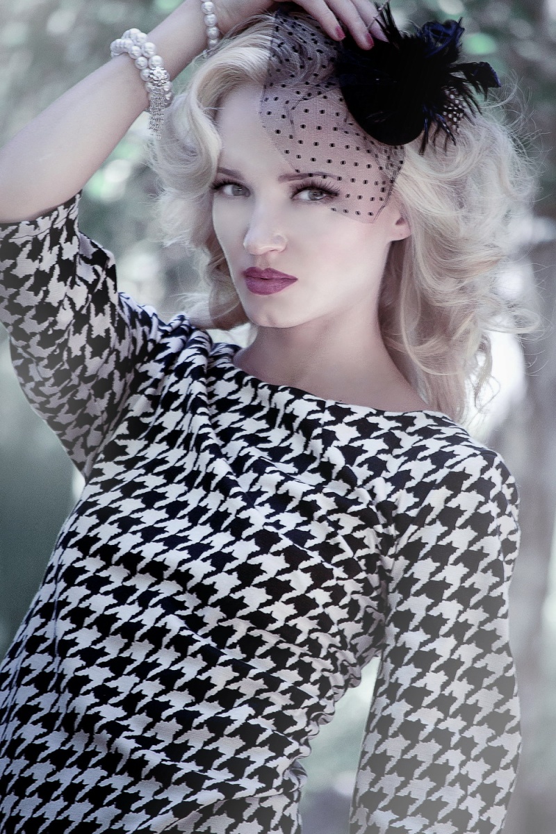 Female model photo shoot of LisaBelle by Shyne83 in Pasadena, CA