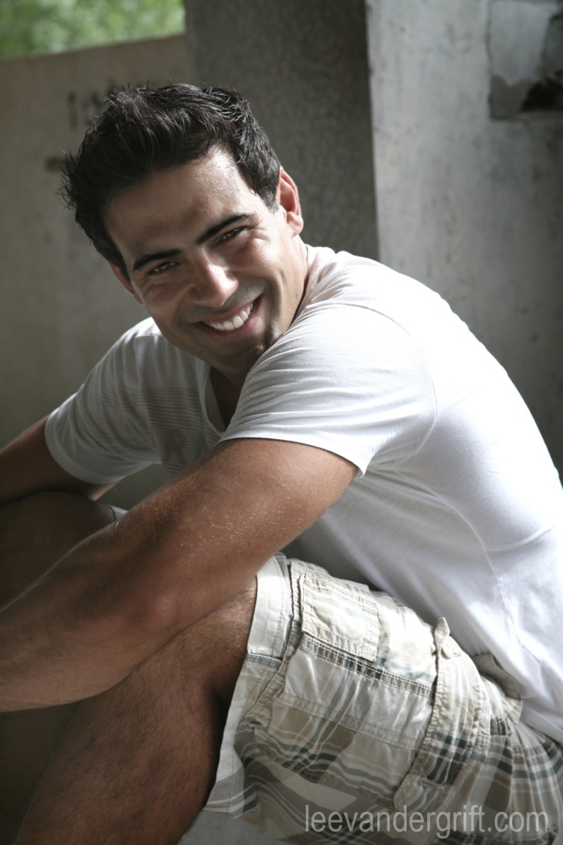 Male model photo shoot of Vitor Assuncao