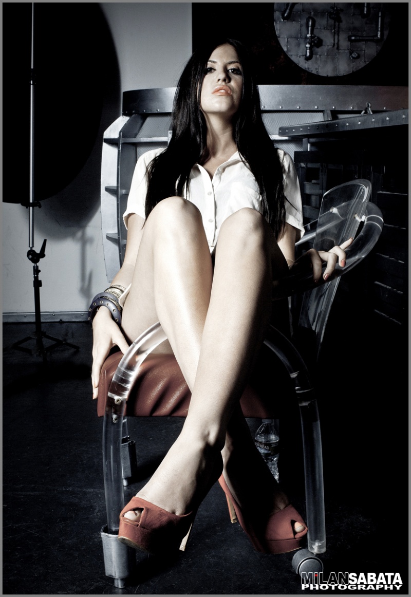 Female model photo shoot of Andrea Shar