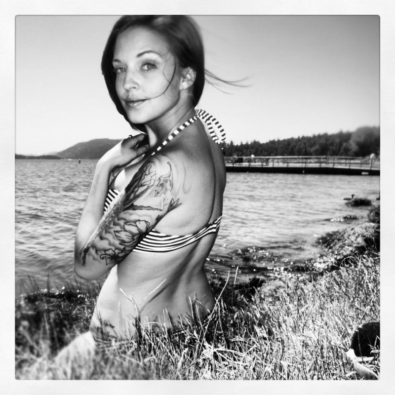 Female model photo shoot of Catelynn in Big Bear Lake