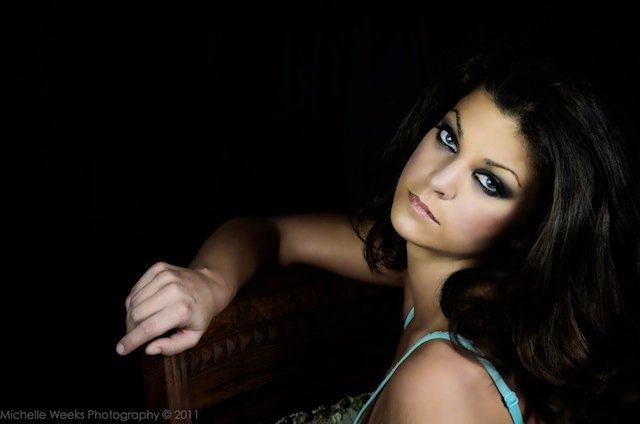 Female model photo shoot of Ashley Urban makeup