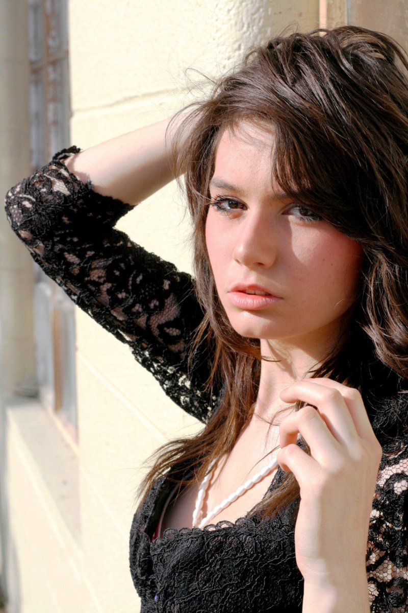 Female model photo shoot of Zoe Aiyana