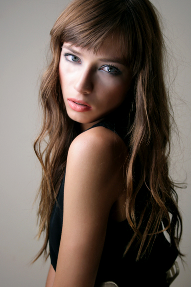 Female model photo shoot of Renndelle, makeup by Anye Fu