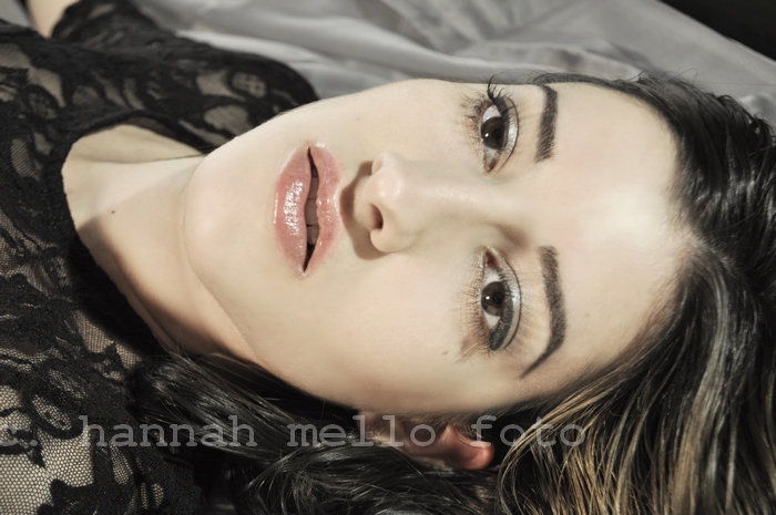 Female model photo shoot of Hannah Mello Foto
