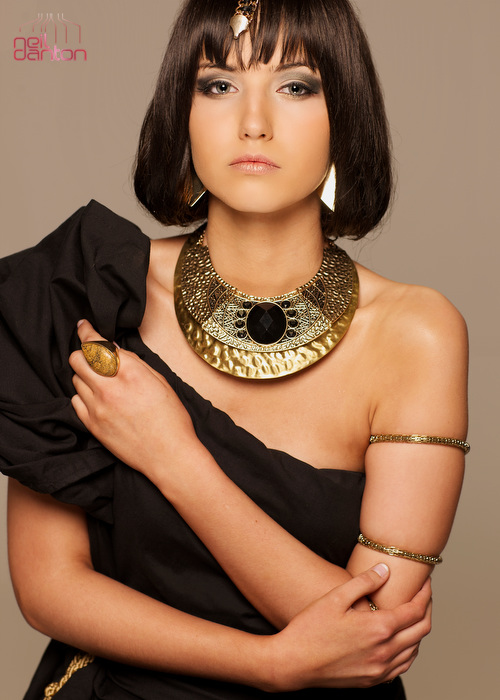 Female model photo shoot of CharleneMurphy
