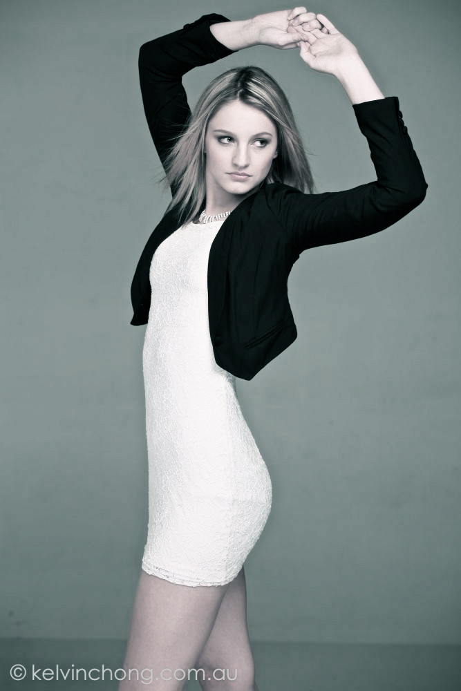 Female model photo shoot of Amanda M Maree