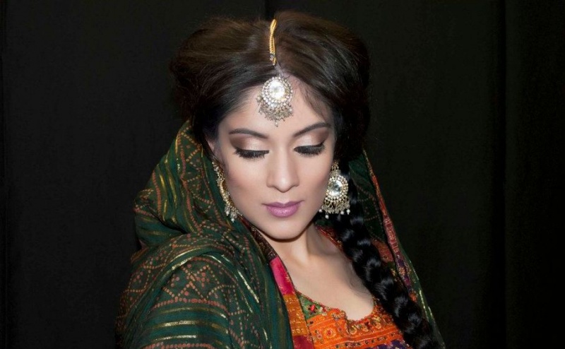 Female model photo shoot of Zeenat Javed Mua 