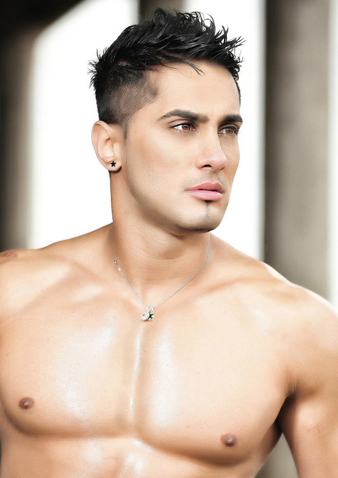 Male model photo shoot of Mun Dhariwal by Dominic Thurmer