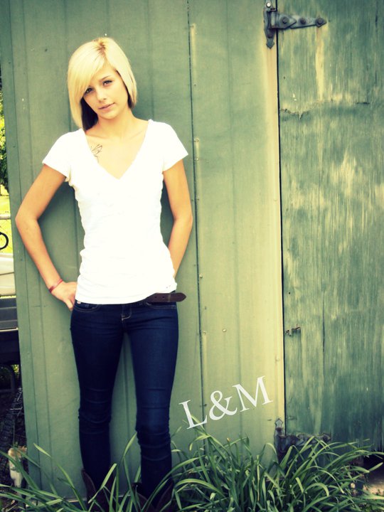 Female model photo shoot of Lissa stevenson 