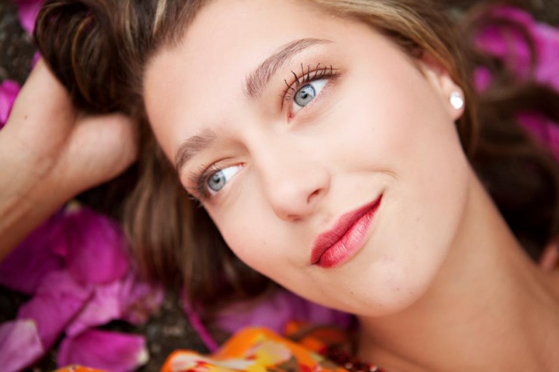 Female model photo shoot of Alison Dawn Little