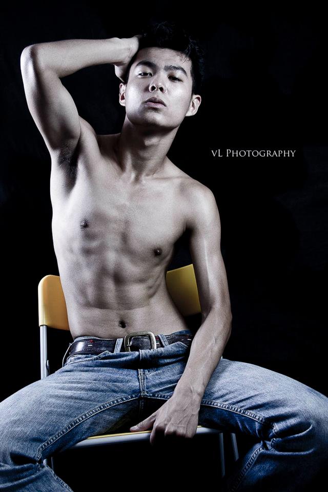 Male model photo shoot of Eric jiaming in Singapore