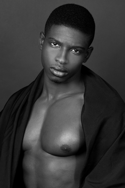 Male model photo shoot of makanfofana