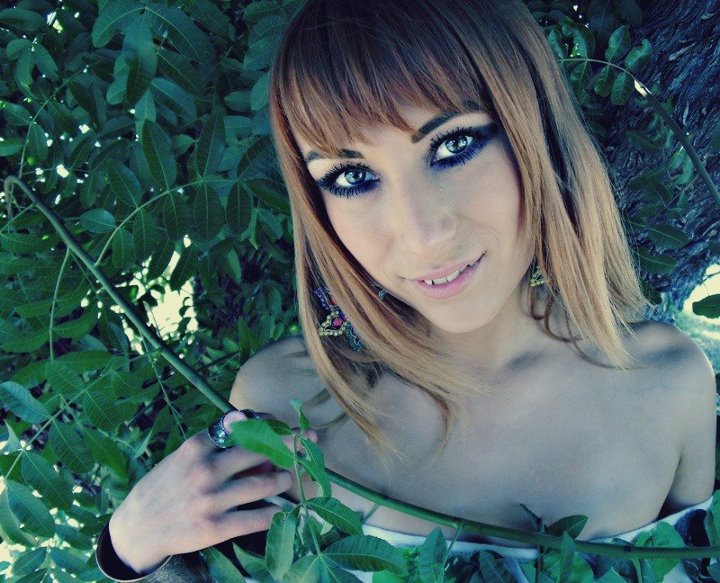 Female model photo shoot of Aradia Vine