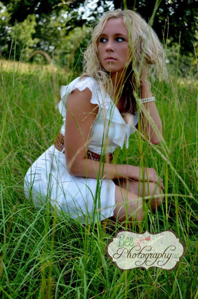 Female model photo shoot of Brooke Brinson