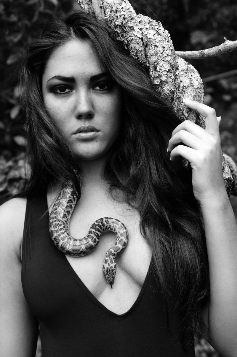 Female model photo shoot of Emily Tate Photography