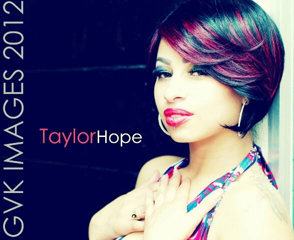 Female model photo shoot of Taylor Hope
