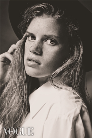 Female model photo shoot of Alexandra Gibbs in Paris, France