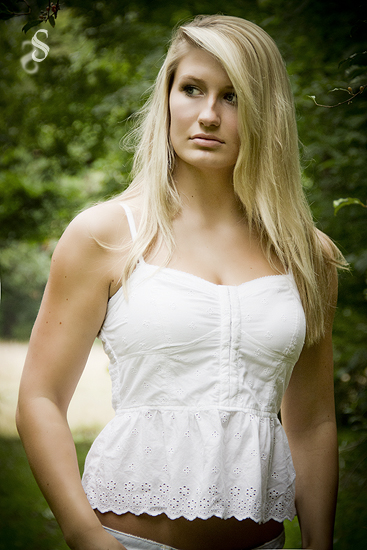 Female model photo shoot of Heather Lee Barnhart