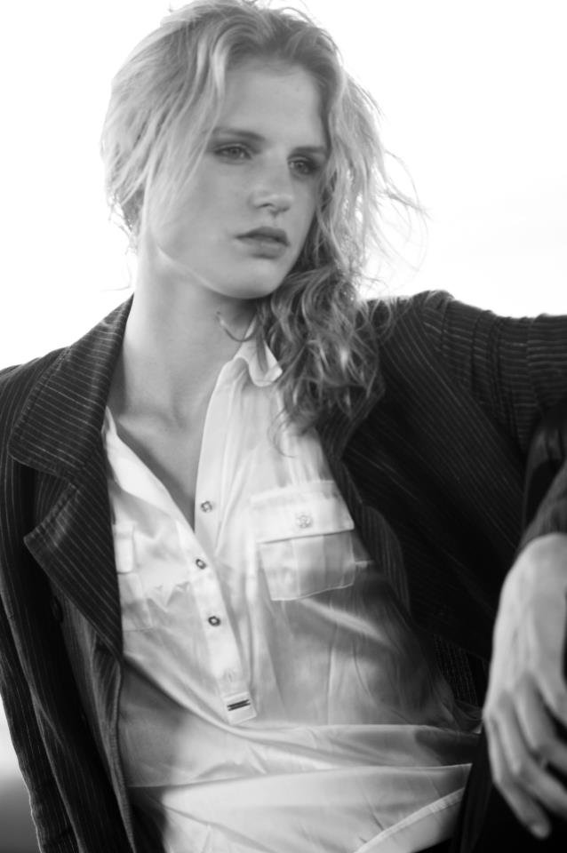 Female model photo shoot of Elise Madeleine Witte in Portland, OR.