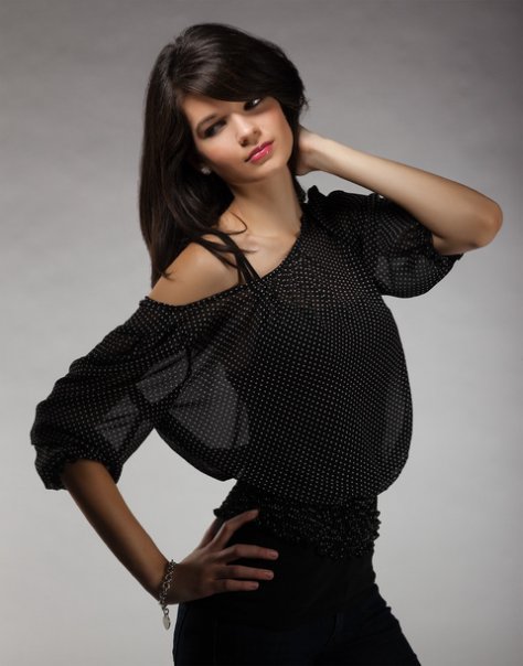 Female model photo shoot of VDM7