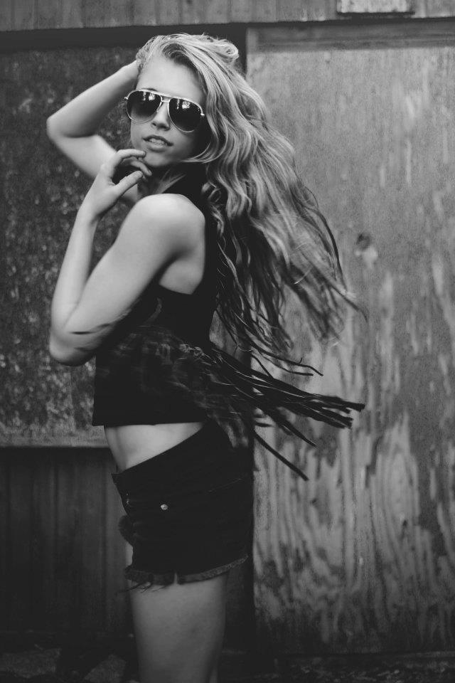 Female model photo shoot of Sarah Vitel