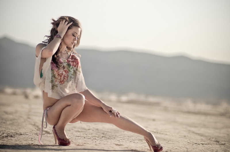 Female model photo shoot of Gogo Cherry Lei in Las Vegas