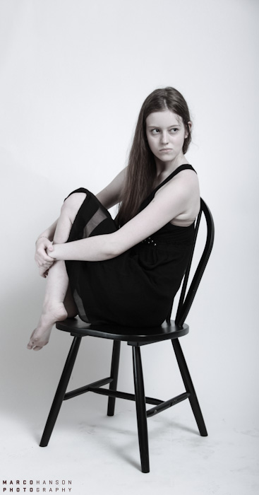 Female model photo shoot of Anna Elise Groves