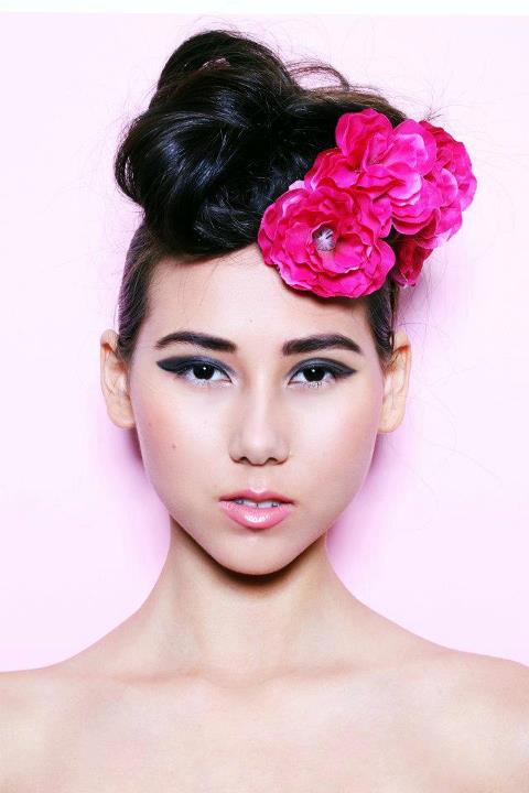 Female model photo shoot of Lardee Labelle Makeup