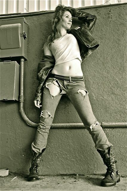 Female model photo shoot of Jamie-Lee v by sospix
