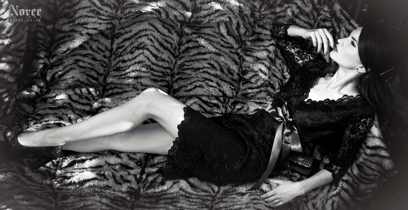 Female model photo shoot of Larisa Andreea