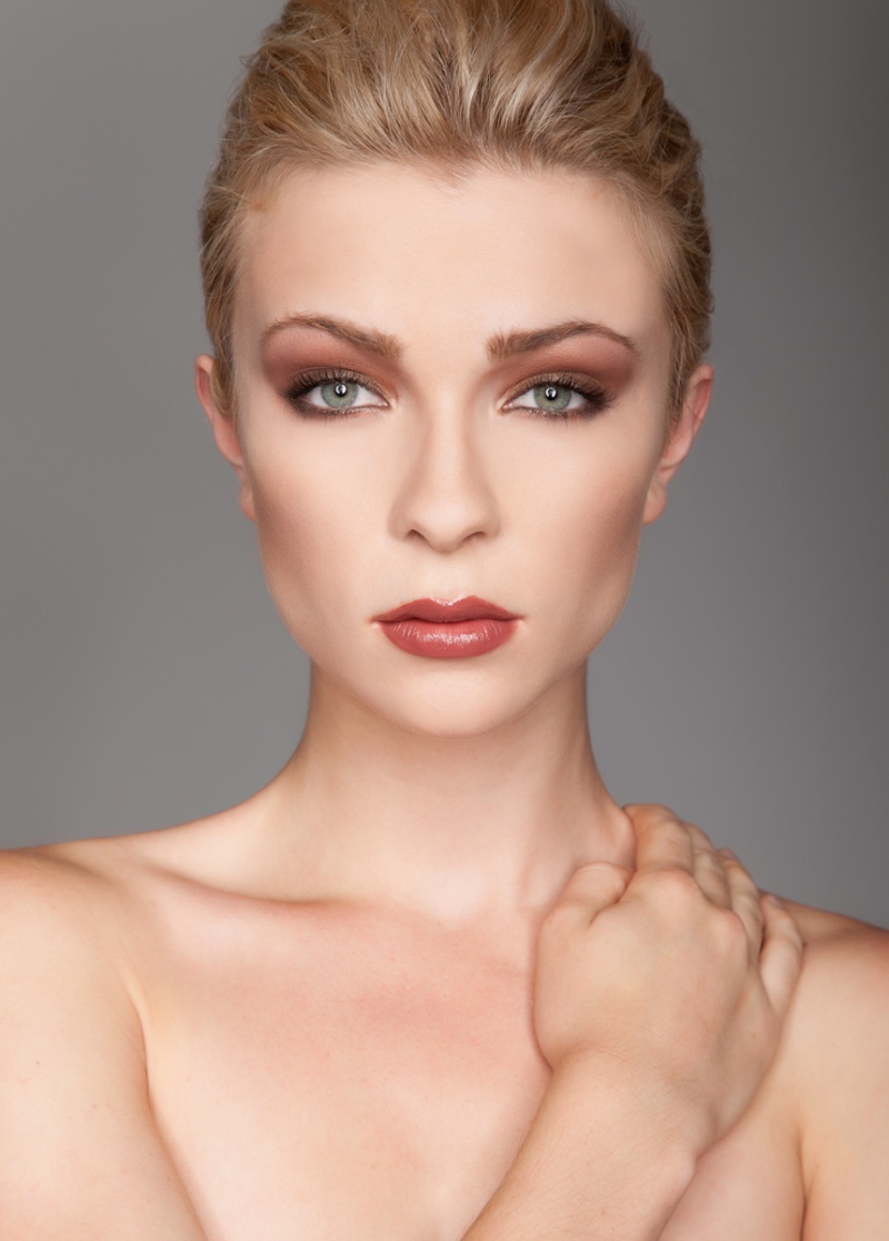 Female model photo shoot of Lisa G Artistry