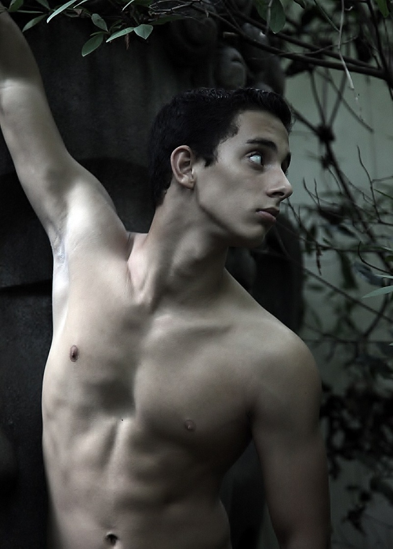 Male model photo shoot of Romel Villafranca
