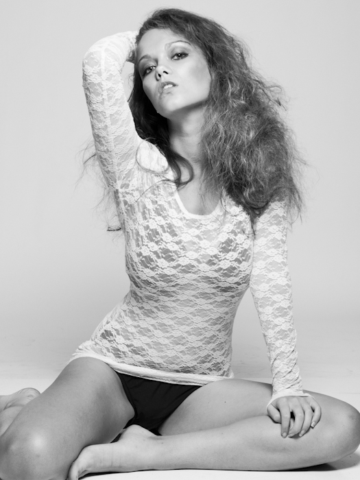 Female model photo shoot of Chaneyx