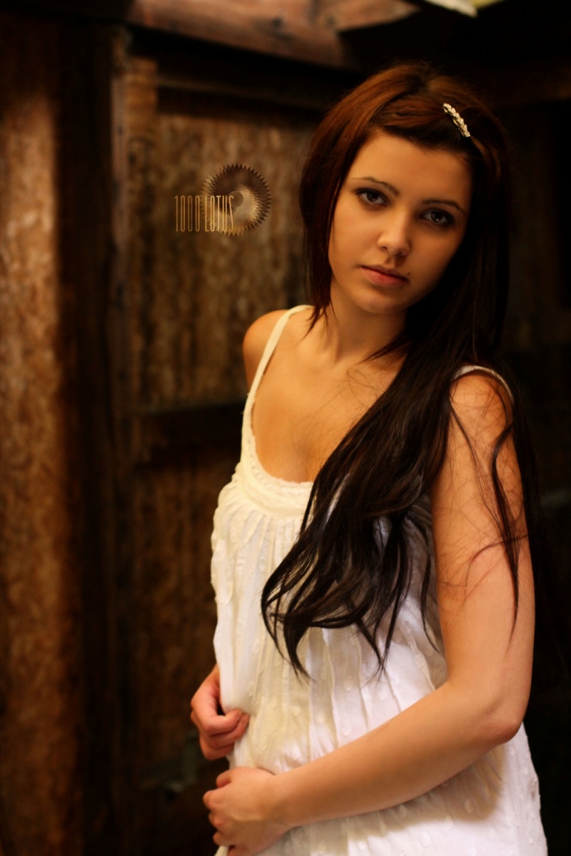 Female model photo shoot of sonya281 by 1000lotus