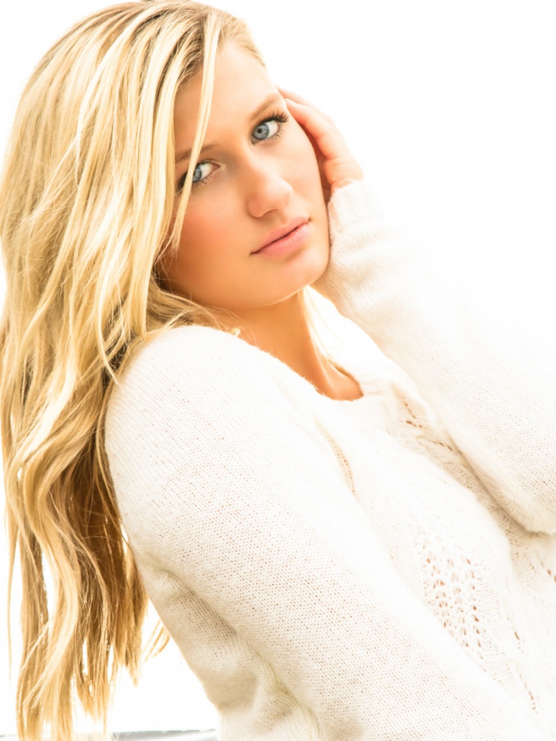 Female model photo shoot of Heather Lee Barnhart in Lancaster, OH