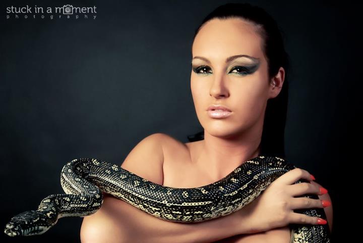 Female model photo shoot of Rachel Morrison Makeup by Photomigos